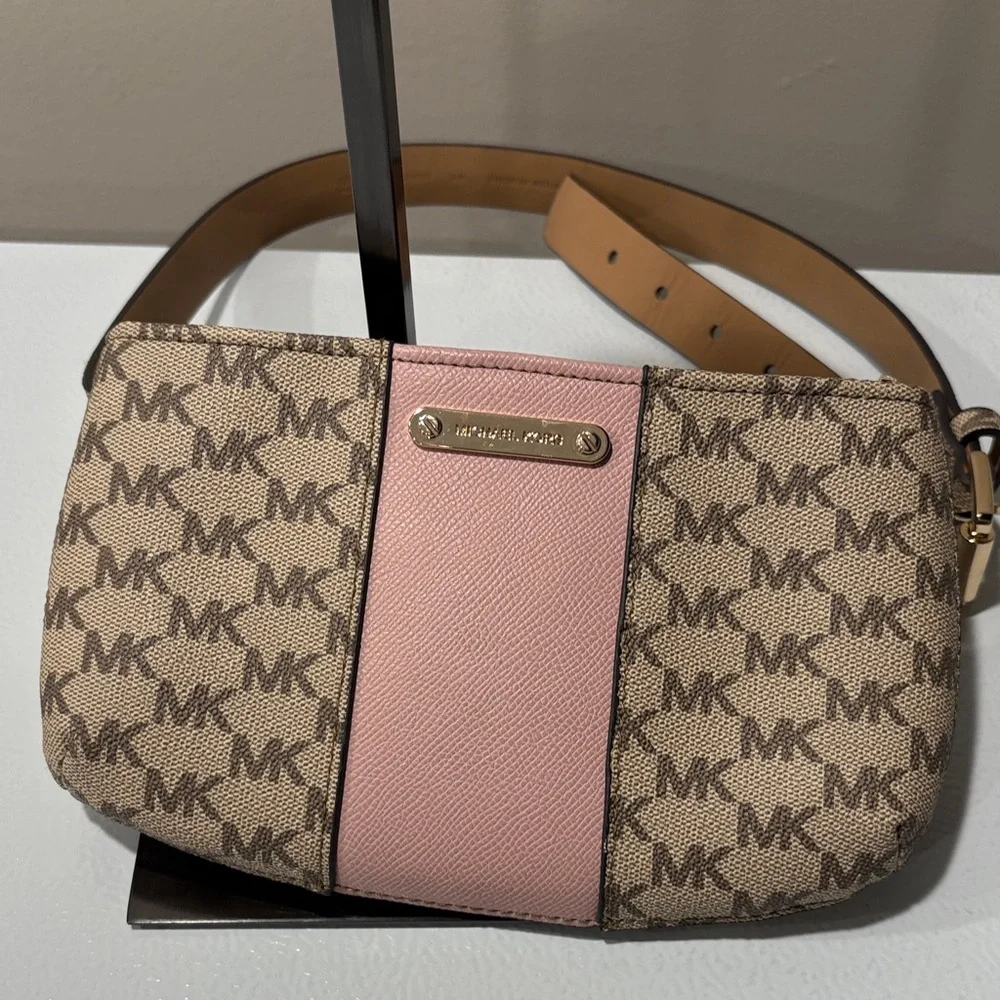 Michael Kors Signature Logo Belt Bag /Waist Fanny Pack NWOT - Picture 5 of 8